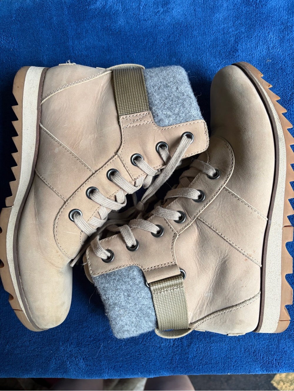 Sorel After Hours Shearling Cuff Leather Wedge Heeled Boots Beige 8